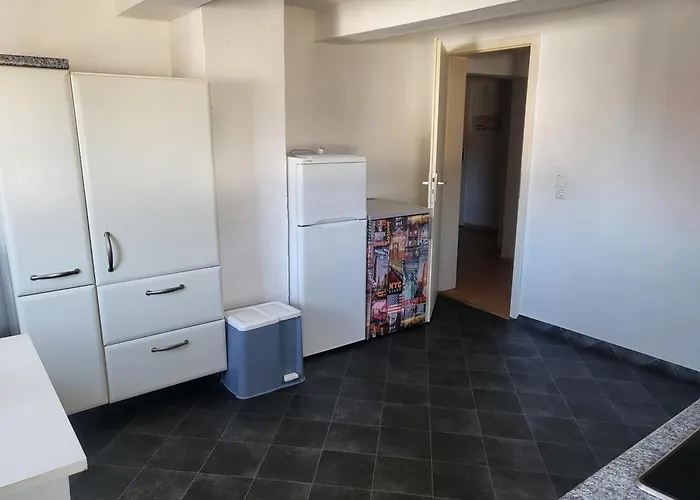 Sunny Δωμάτια σε οικογενειακή κατοικία Sehnde